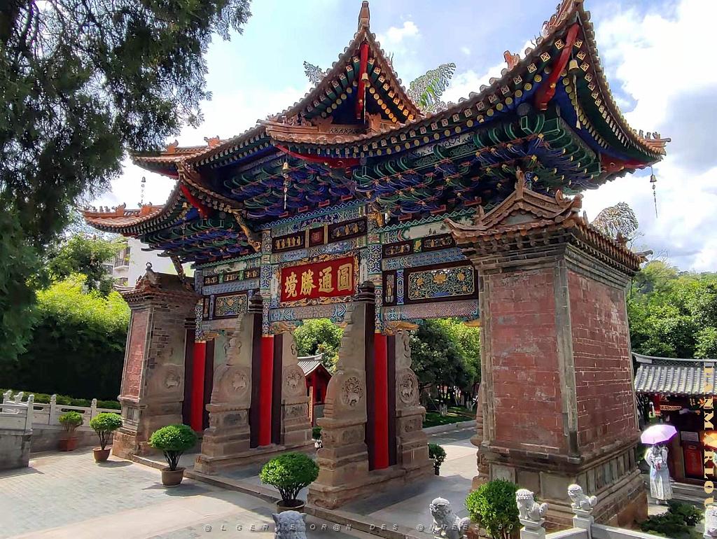 KUNMING - Temple YUANTONG - 08.jpg